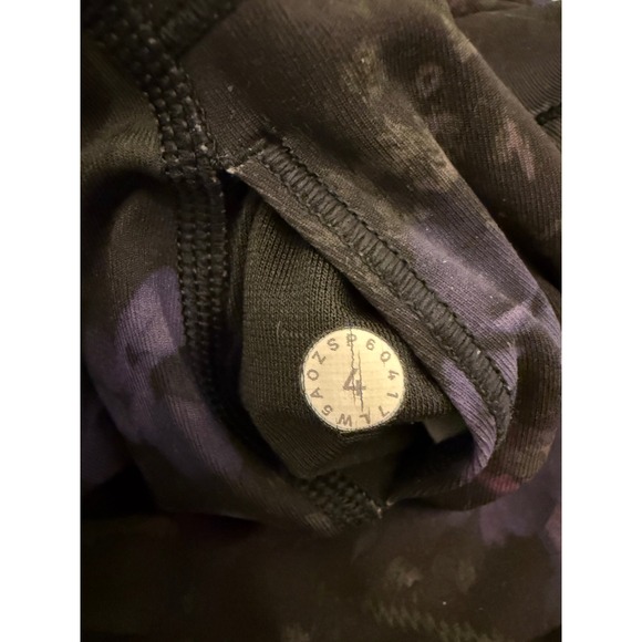 Lululemon Wunder Under High Rise Leggings Size 4 Floral Purple Blue 25 Inseam - Picture 4 of 6